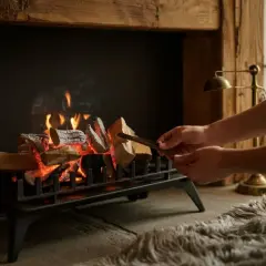 Jak układać brykiet w kominku? Klucz do ciepła i oszczędności!