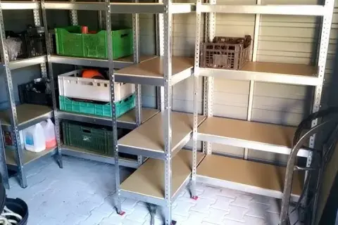 Jak zrobić metalowy regał do garażu? Poradnik DIY od eksperta!