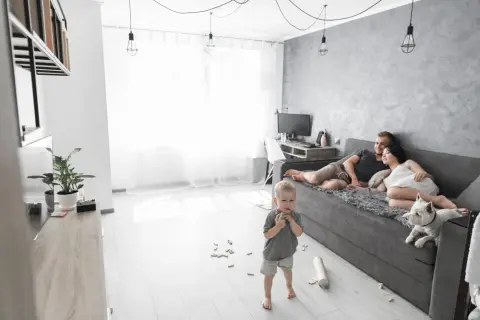 Jak zaplanować duży salon, żeby wygodnie odpoczywać i przyjmować gości?