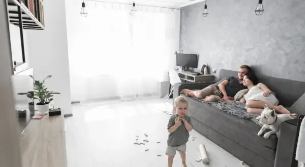 Jak zaplanować duży salon, żeby wygodnie odpoczywać i przyjmować gości?